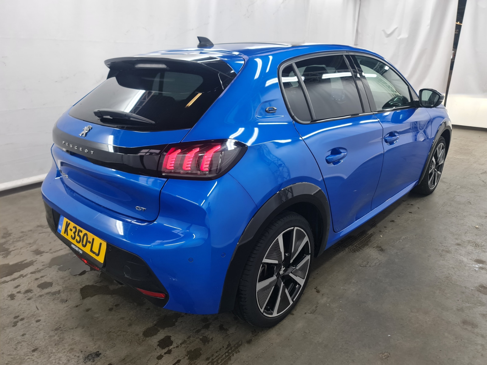 Foto 7 van Peugeot E-208