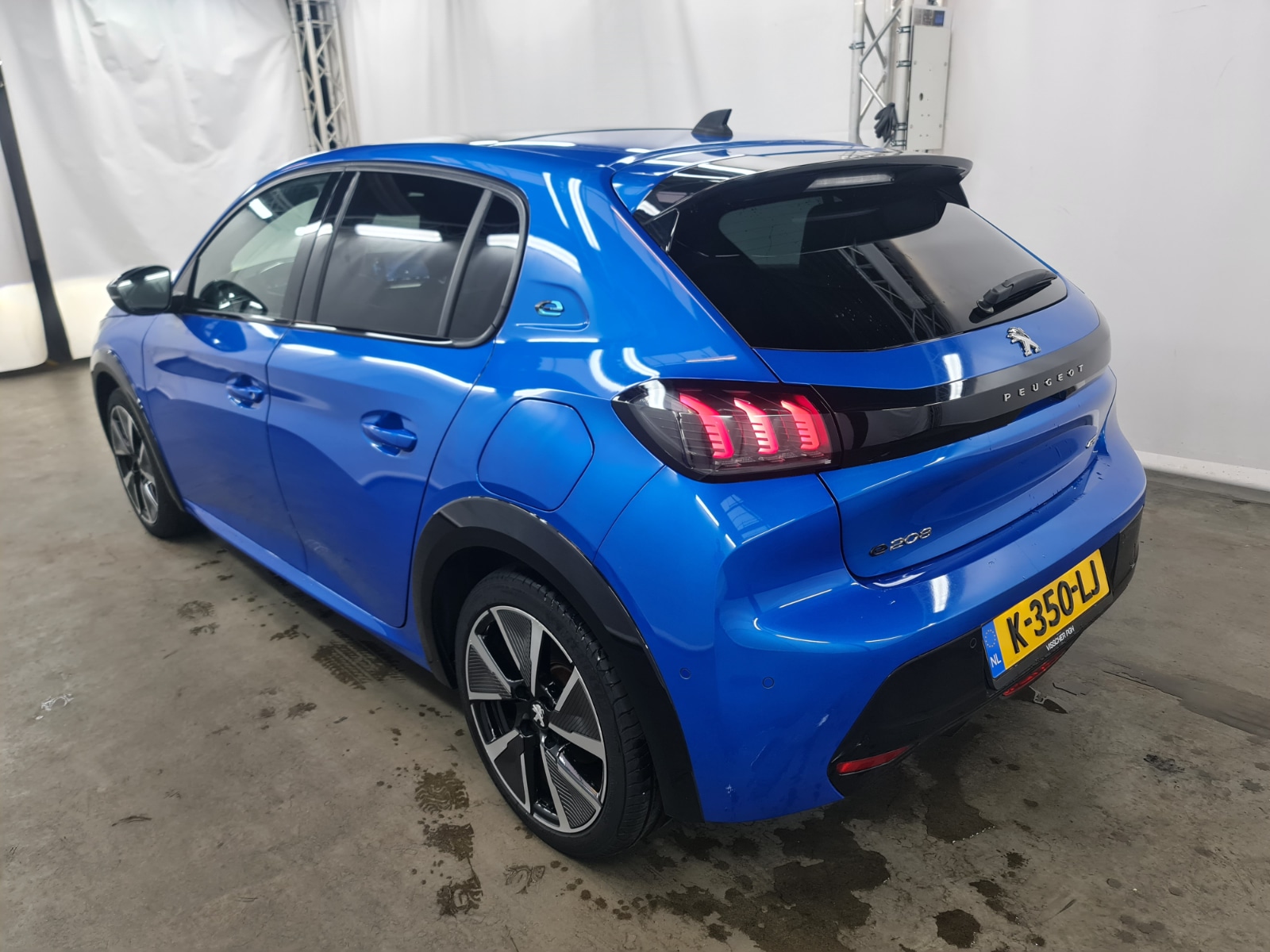 Foto 6 van Peugeot E-208