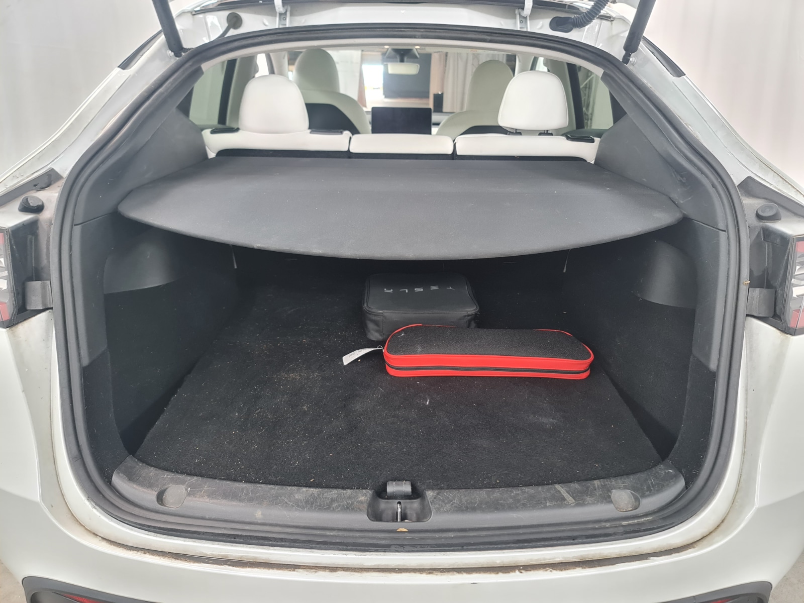 Foto 10 van Tesla Model Y