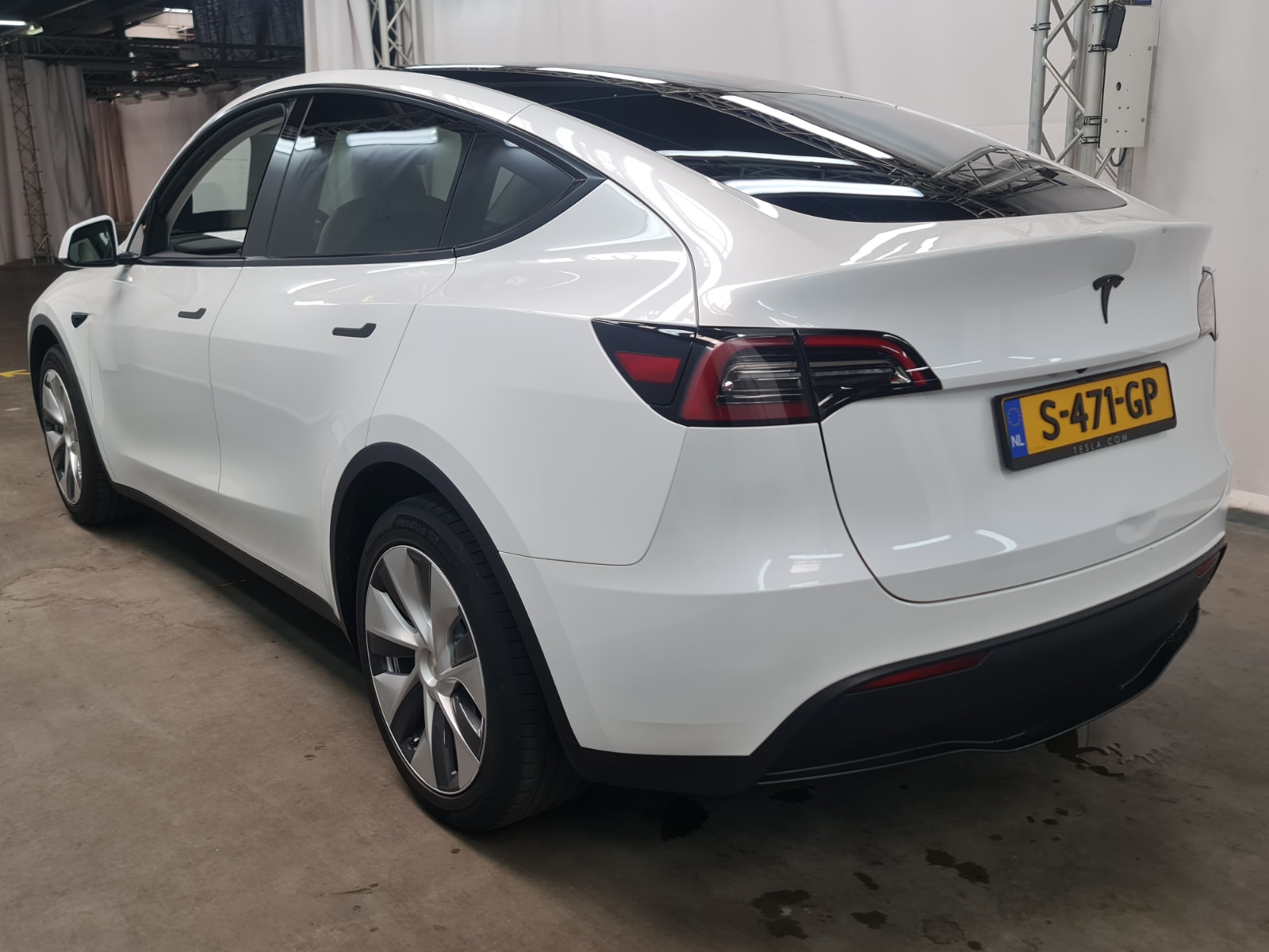 Foto 17 van Tesla Model Y
