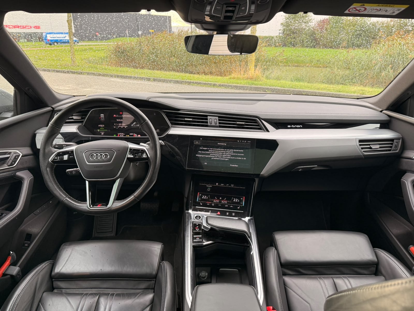 Foto 15 van Audi e-tron