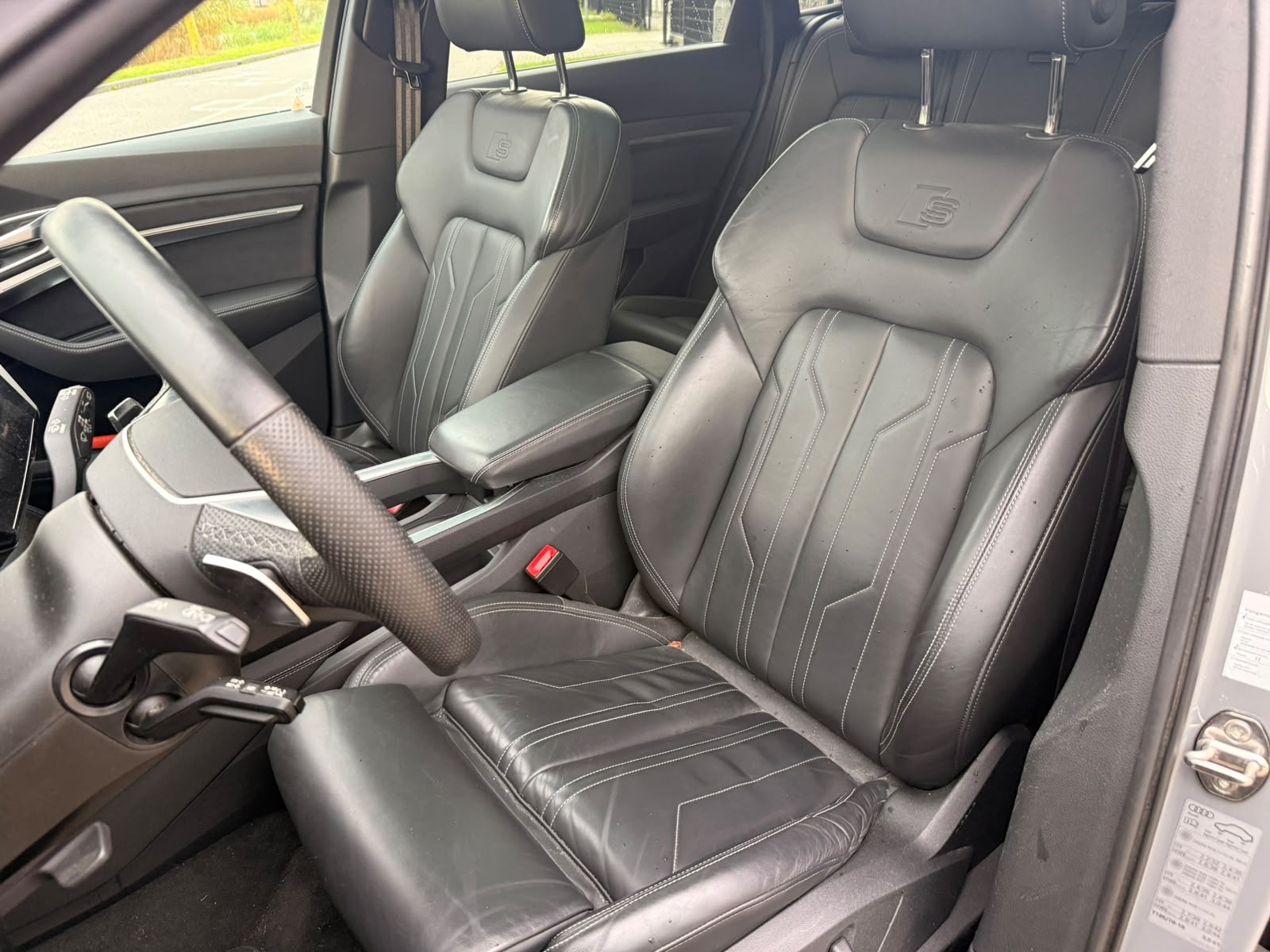 Foto 13 van Audi e-tron