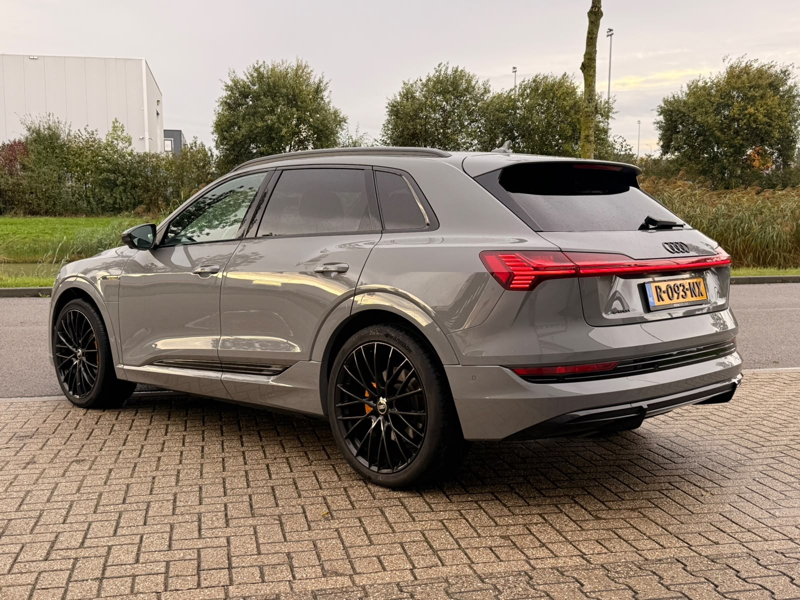 Foto 10 van Audi e-tron