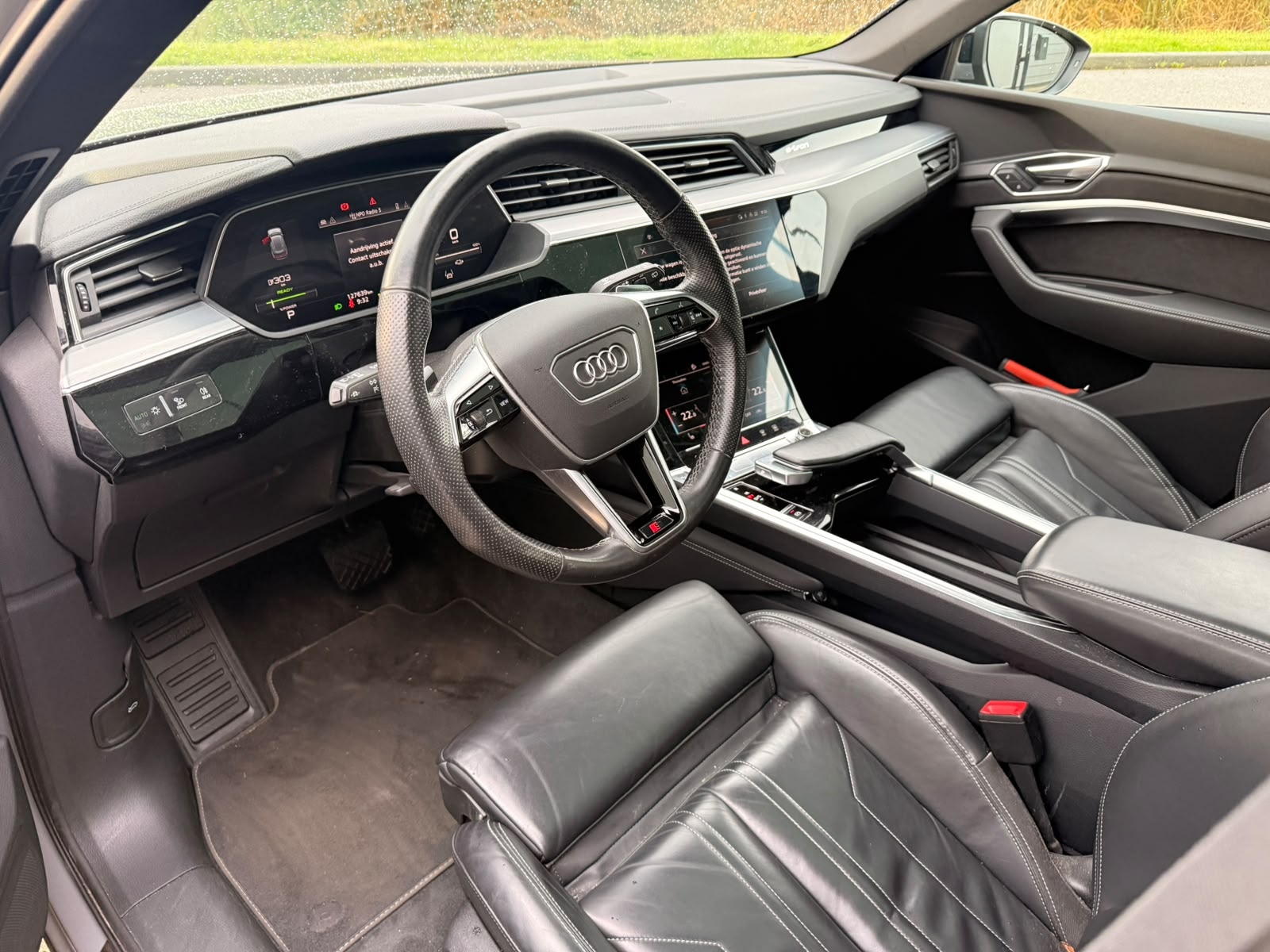 Foto 12 van Audi e-tron